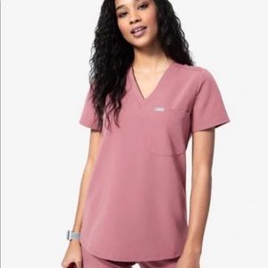Figs mauve scrub top XS